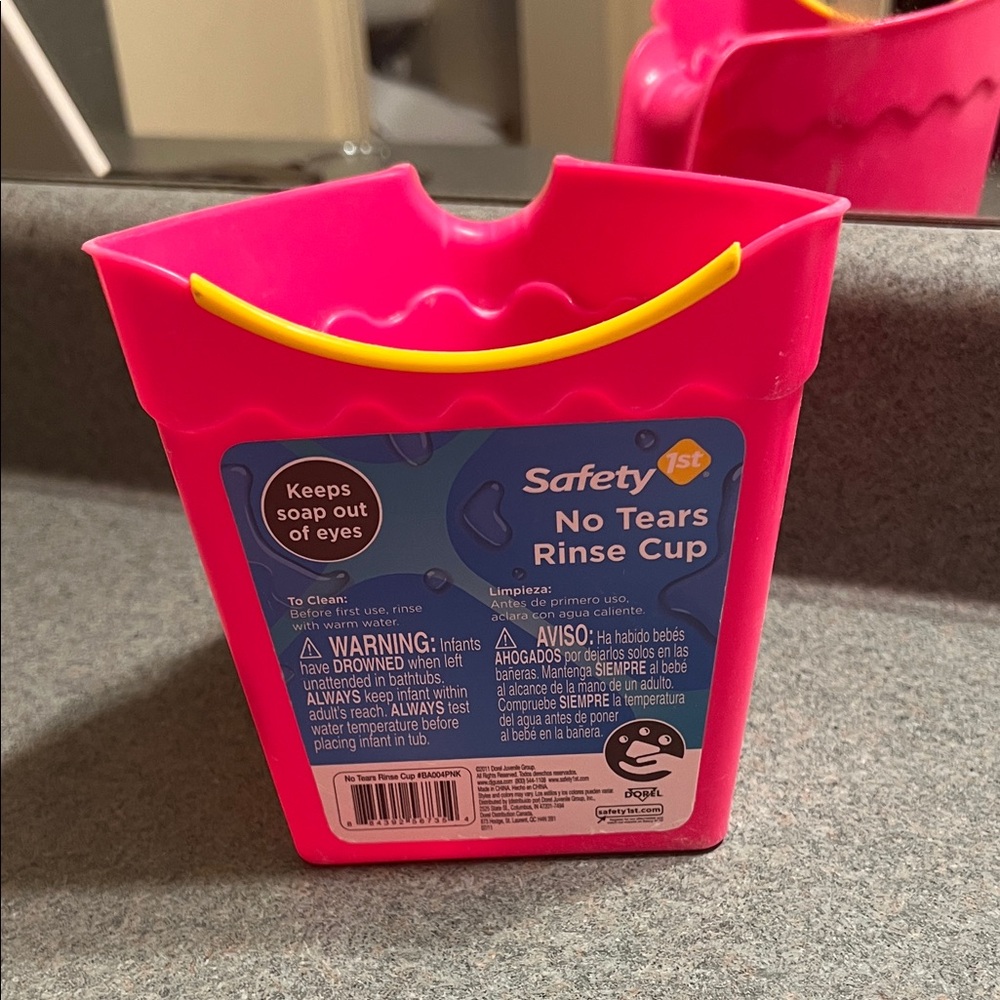 Safety 1st Pink No Tears Rinse Cup